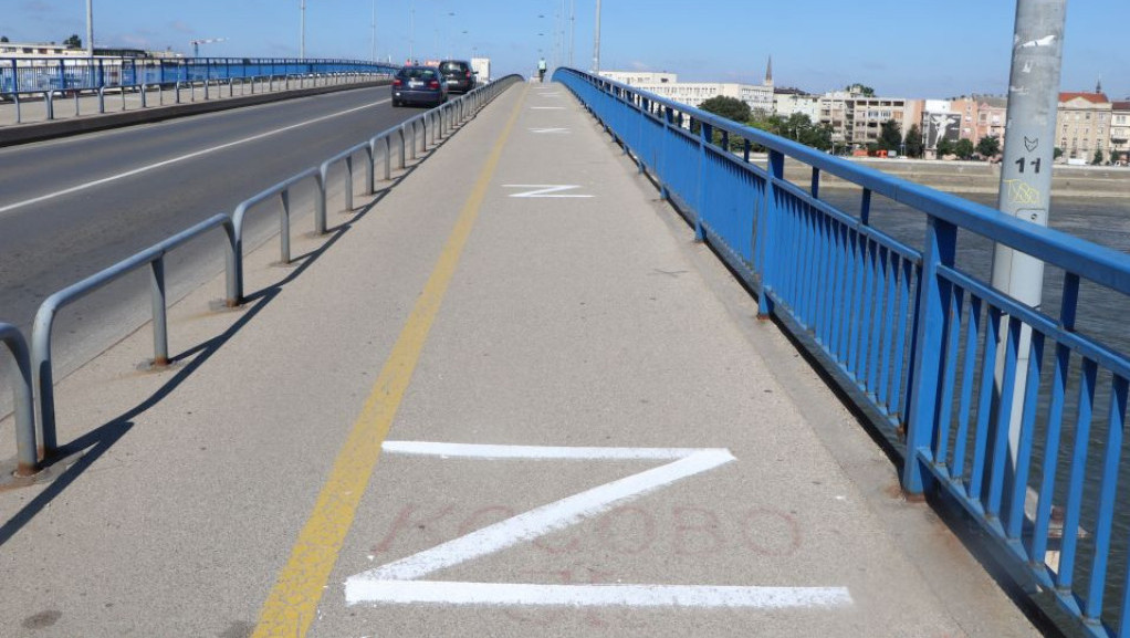Uklonjeni grafiti slova "Z" koji su osvanuli u Novom Sadu uoči festivala Exit