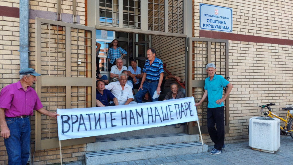"Niko ne pokazuje volju da reši naš problem": Radnici propalih kuršumlijskih preduzeća počeli štrajk glađu