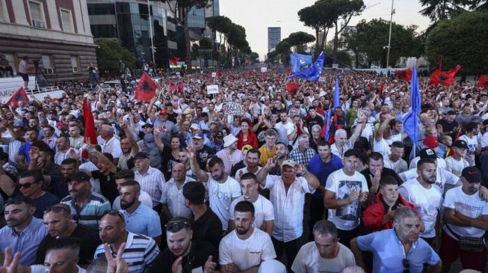 Antivladine demonstracije u Tirani protiv Vlade zbog poskupljenja