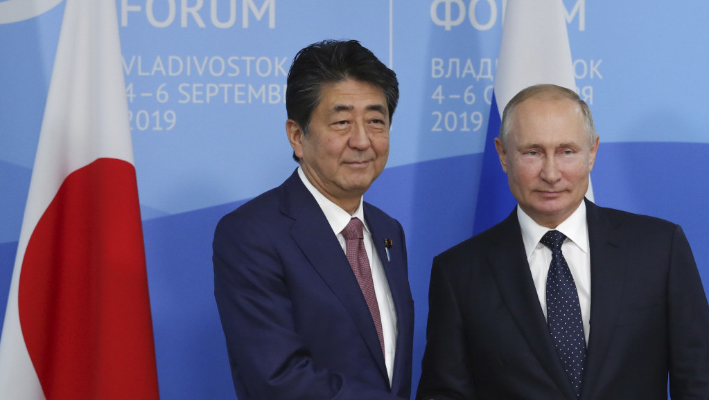 Japanski mediji: Putin neće biti pozvan na sahranu Abea bez obzira na njihovo lično prijateljstvo