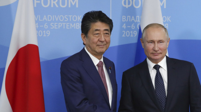 Japanski mediji: Putin neće biti pozvan na sahranu Abea bez obzira na njihovo lično prijateljstvo