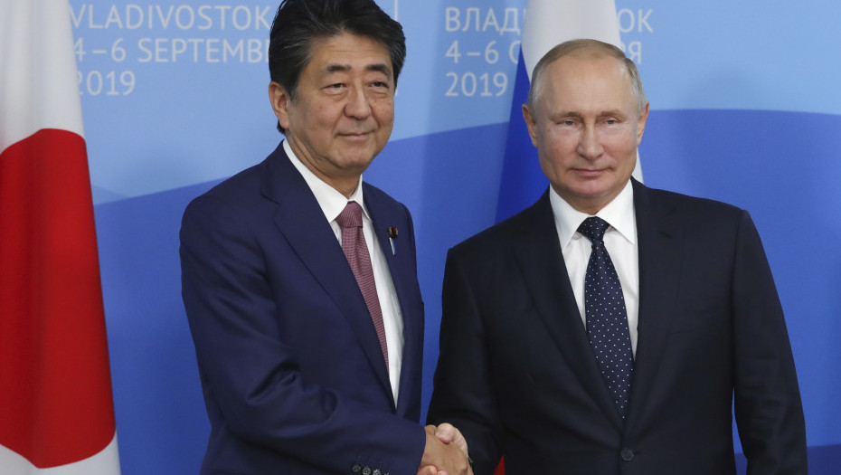 Japanski mediji: Putin neće biti pozvan na sahranu Abea bez obzira na njihovo lično prijateljstvo