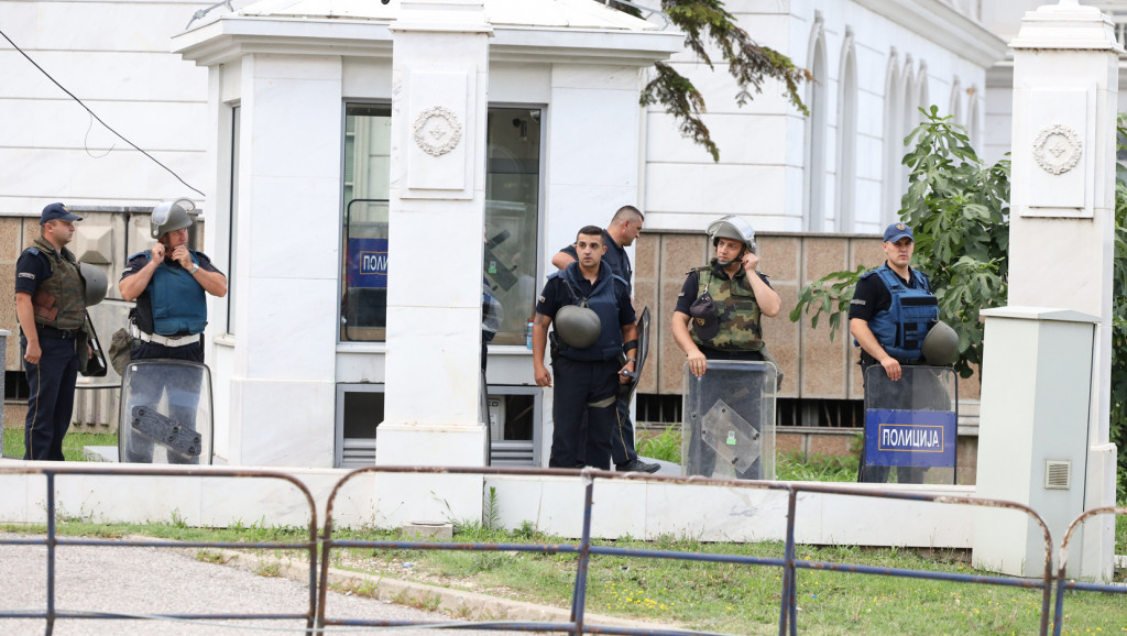 Lažne dojave o bombama u Skoplju: Prijave stigle na adresu Narodne banke i devet srednjih škola