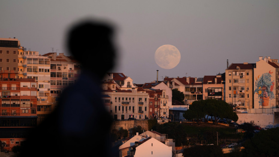 Sunce, kraće radno vreme i puno osmeha: Koji evropski gradovi su na listi "najsrećnijih"