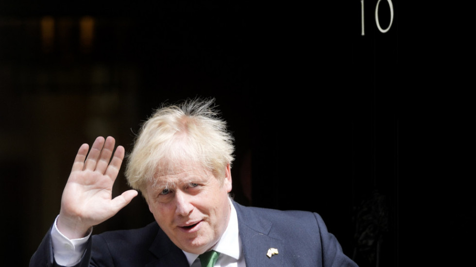 Šta je prethodilo Džonsonovom "Asta la vista, bejbi": Niz afera koje su dovele do ostavke britanskog premijera