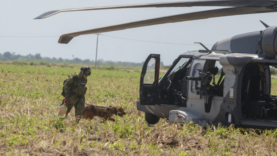 Dve osobe povređene a jedna se vodi kao nestala nakon pada helikoptera u Rusiji