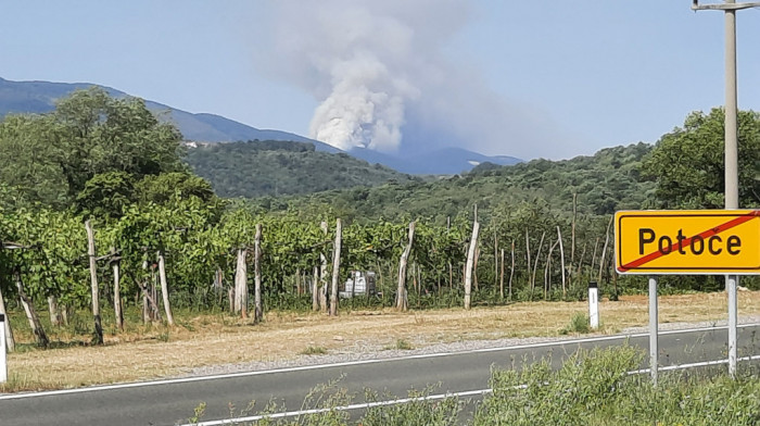 Požar u Sloveniji blizu granice sa Italijom - angažovano više od 180 vatrogasaca