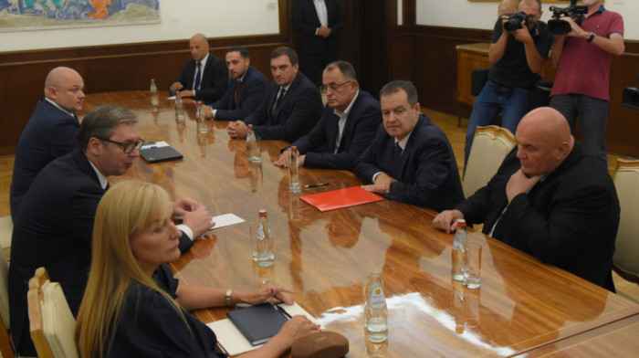 Dačić: Nesporno je da će novu vladu Srbije činiti SNS i SPS