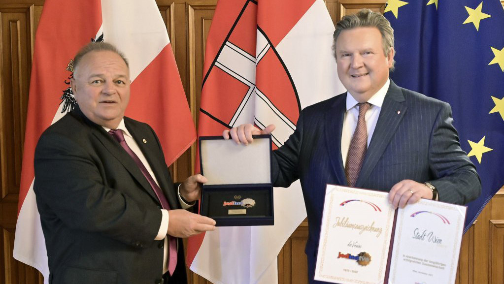 Nova monografija "Jedinstva" – gradonačelnik Beča Mihael Ludvig podržao projekat najstarijeg srpskog kluba u Austriji