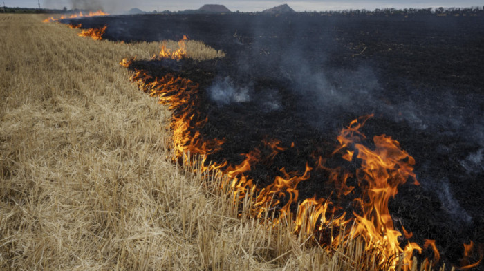 MUP apeluje da se ne spaljuju trava i nisko rastinje, od početka avgusta evidentirano 1.712 požara