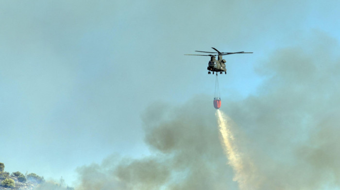 Srušio se helikopter za gašenje požara u Ajdahu, poginula dva pilota
