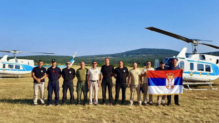 Piloti koji su se borili sa vatrenom stihijom u Sloveniji vratili se u Srbiju