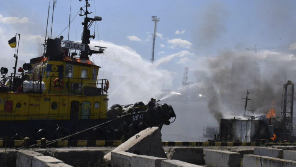 Sporazum potpisan, niko ne zna kako ga sprovesti: Brodovi koji prevoze žitarice iz Ukrajine rizikuju da nalete na mine