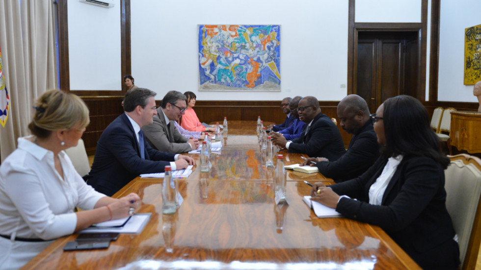 Vučić sa šefom diplomatije Gabona o intenziviranju saradnje
