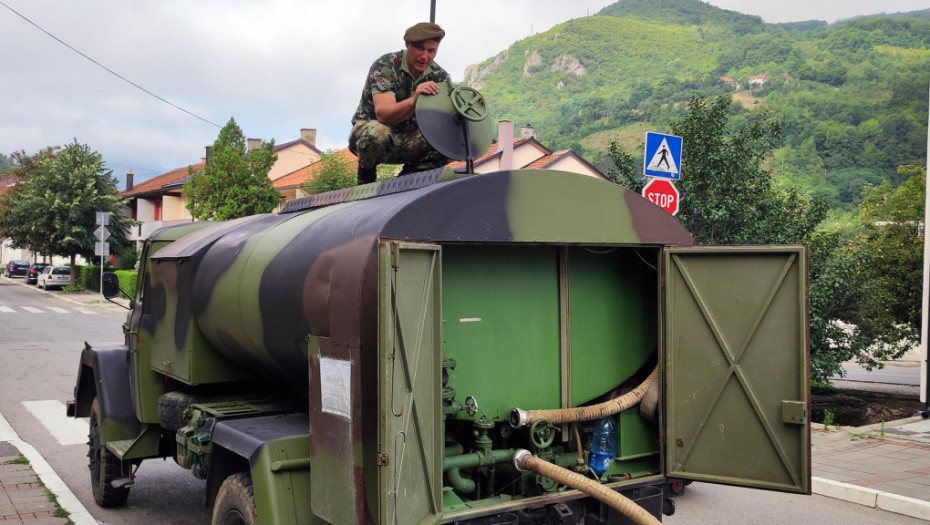 Vojska obezbeđuje vodu za sela kod Prijepolja i na Pešteri