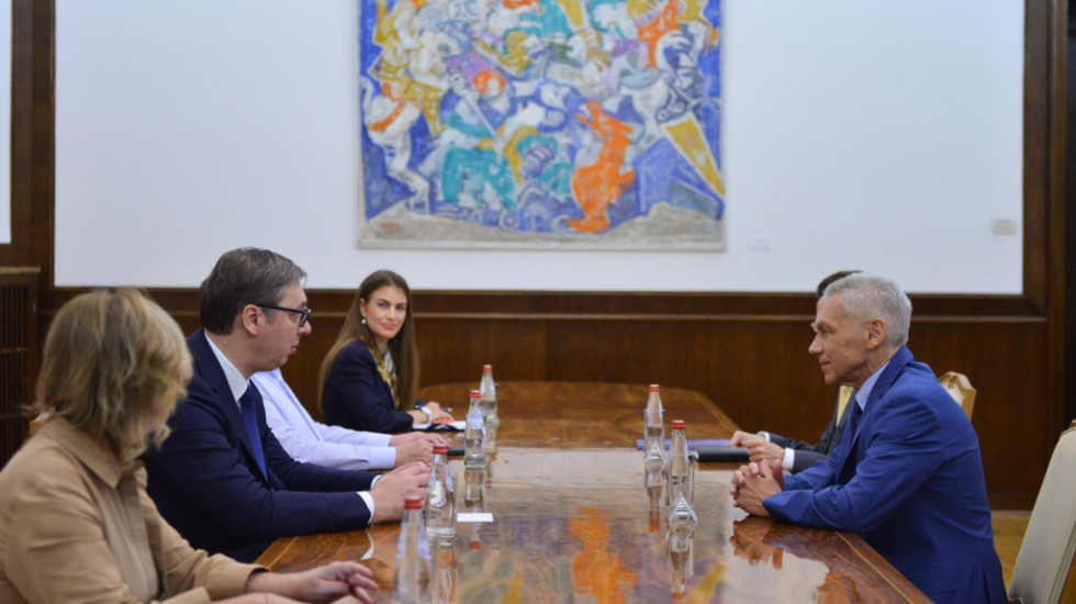 Vučić sa ruskim ambasadorom o postupcima Prištine: Sprečiti mogućnost eskalacije