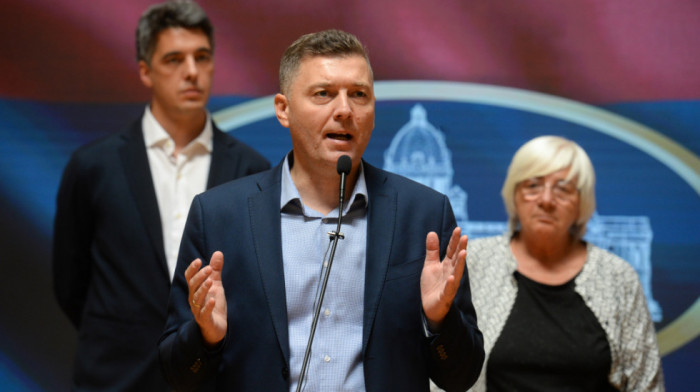 Zelenović: Neodrživo da se Srbija ne odredi