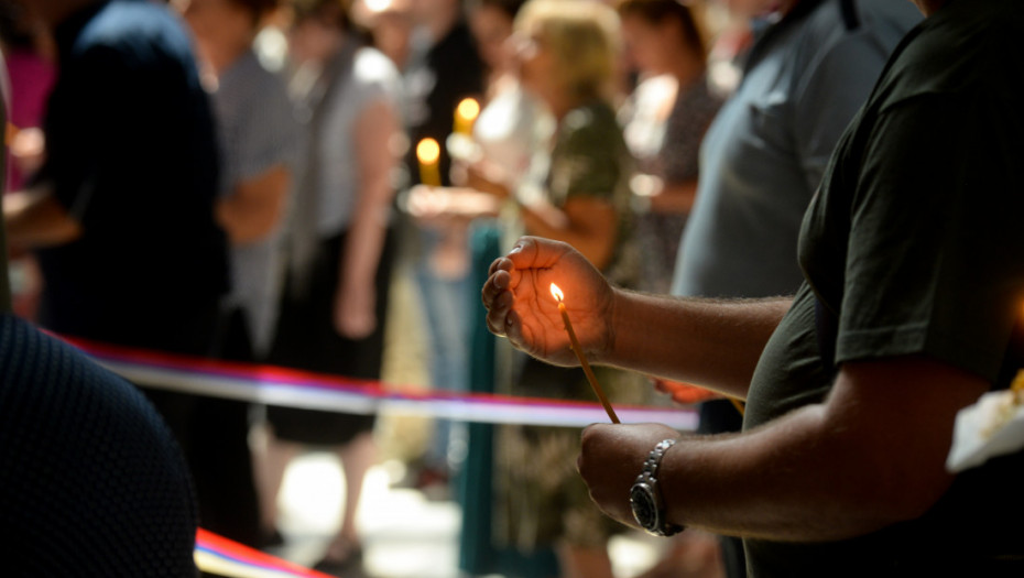 Danas su Velike zadušnice - dan molitve, sećanja i obilaska grobova pokojnika