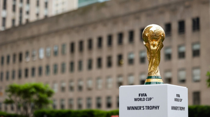 FIFA traži od "Badvajzera" da pomeri reklame na manje vidljiva mesta na SP u Kataru
