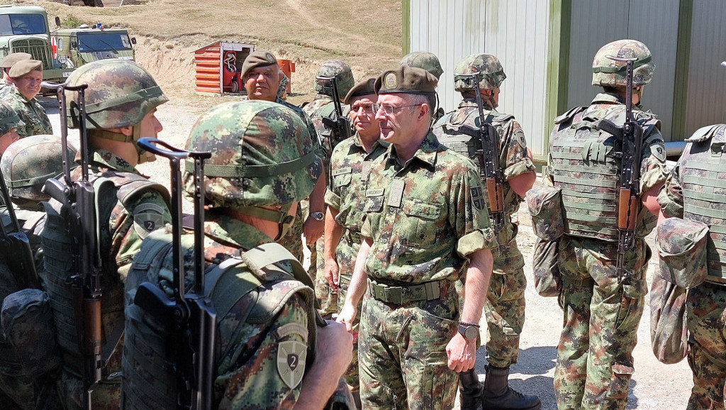 General Mojsilović obišao pripadnike VS: Visoka borbena gotovost u Kopnenoj zoni bezbednosti