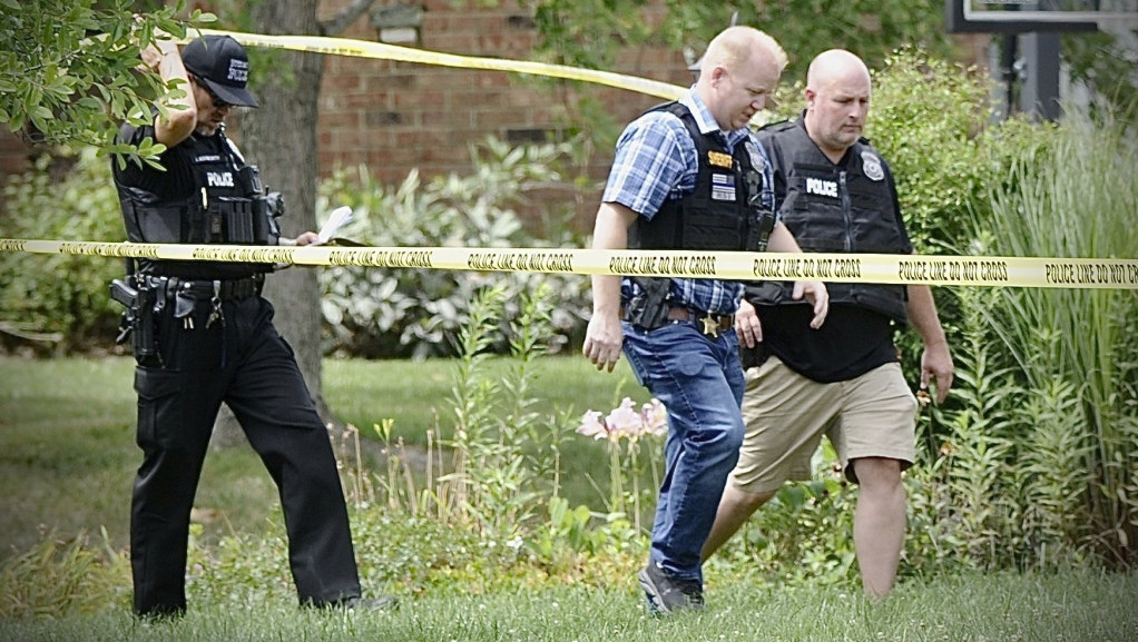 Četiri osobe upucane u Ohaju, napadač u bekstvu