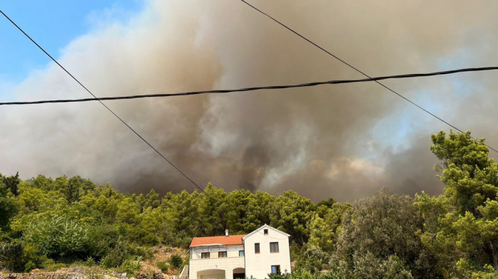 U požaru na Hvaru poginula jedna osoba