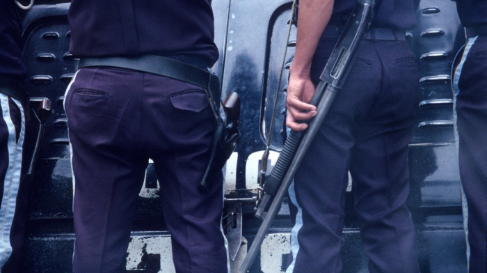 Novi incident u Albaniji: Uhapšeno četvoro Čeha zbog fotografisanja vojne fabrike