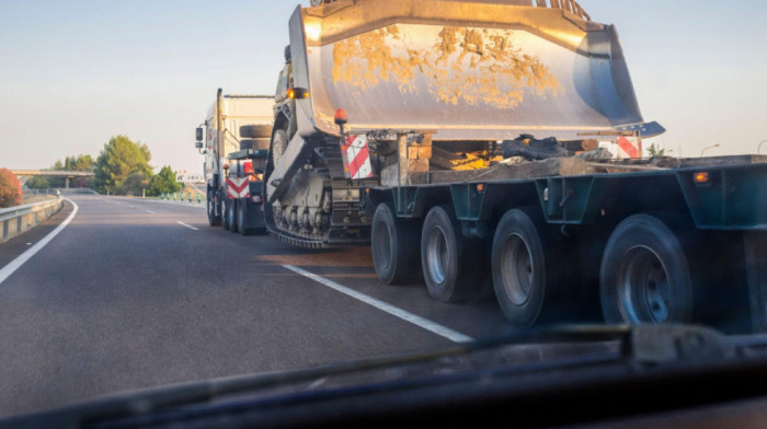 "Putevi Srbije" nabavljaju "lovce": Teška teretna vozila mogu na auto-put samo uz posebnu dozvolu