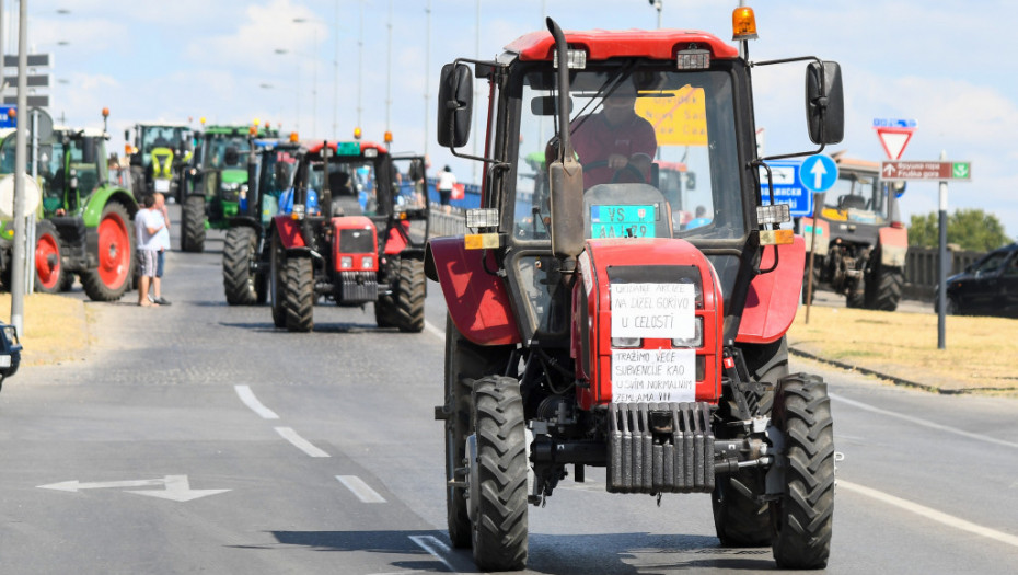 Poljoprivrednici nastavili protest u Novom Sadu, nadležni očekuju dogovor
