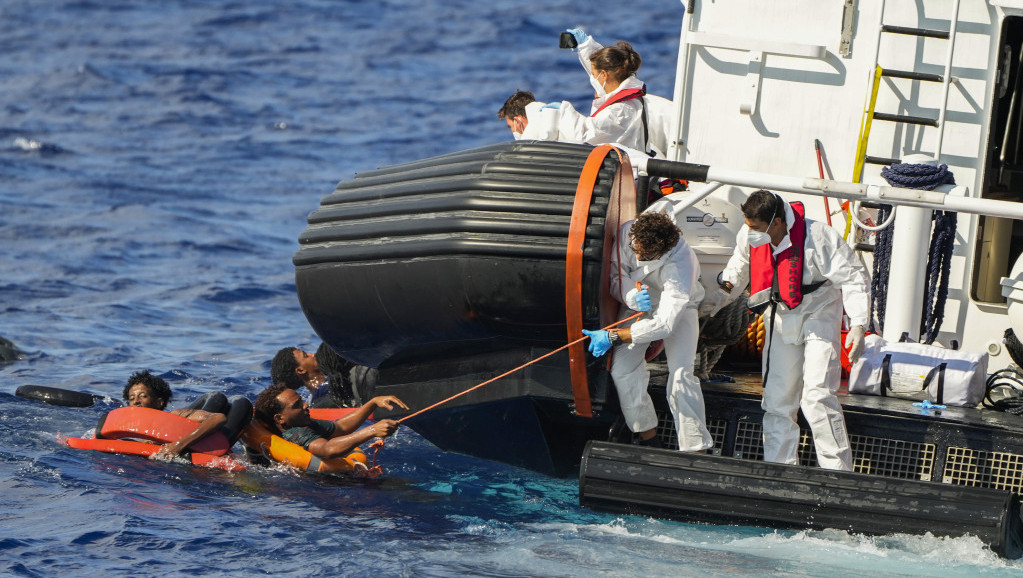 Španski humanitarci spasili 372 migranta na Mediteranu