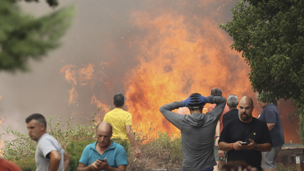 Veliki požar u Španiji, evakuisano osam sela i 1.500 ljudi