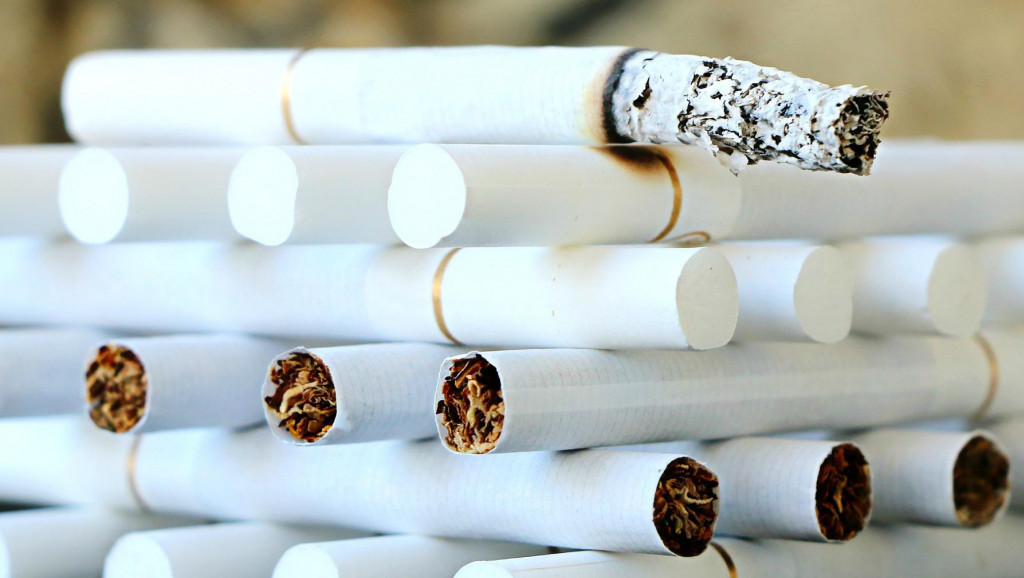 Novo pravilo za proizvođače duvana: Moći će da prodaju samo cigarete koje se same ugase ako se aktivno ne povlači dim