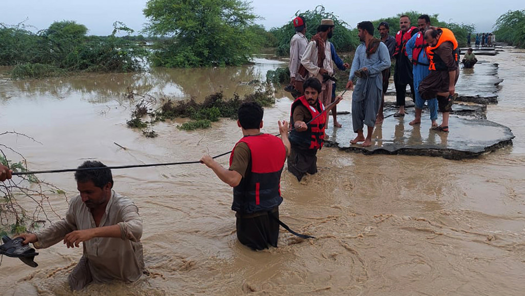 Više od 580 ljudi nastradalo u poplavama u Pakistanu