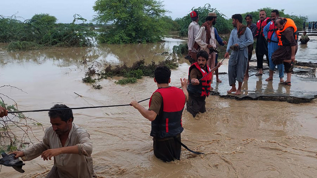 Više od 580 ljudi nastradalo u poplavama u Pakistanu