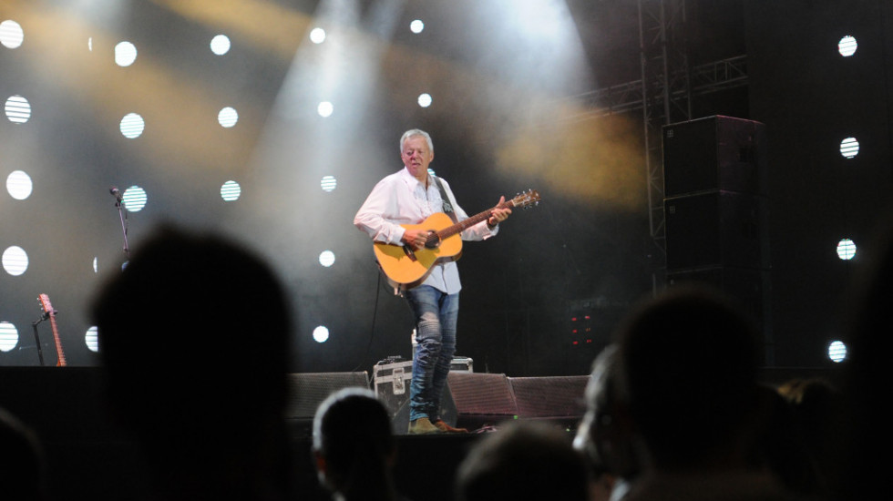 Gitarista Tomi Emanuel večeras otvorio 19. Beer fest u Beogradu