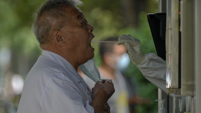 Dvoje premulih od kovida u Pekingu, strahuje se od većeg broja novozaraženih