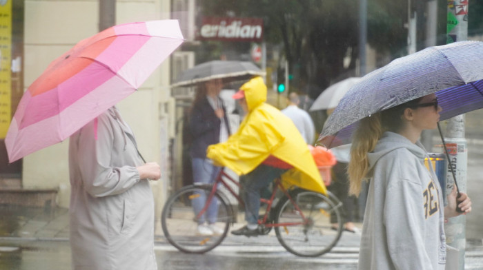 Upozorenje RHMZ: Na snazi narandžasti meteoalarm, dva dana obilnih padavina, uz jak vetar i grad