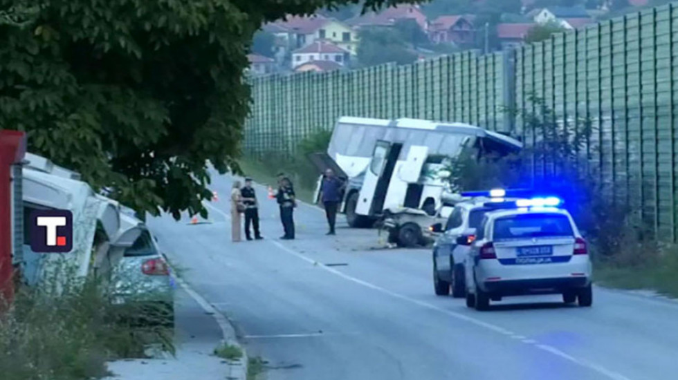 Sudar autobusa i automobila kod Vranja: Jedna osoba poginula, 12 povređenih