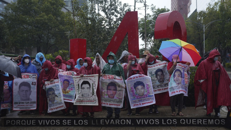 Meksički studenti nestali 2014. godine: Njih šestoro predato vojsci, troje ubijeno, a ne zna se šta je sa ostalih 34