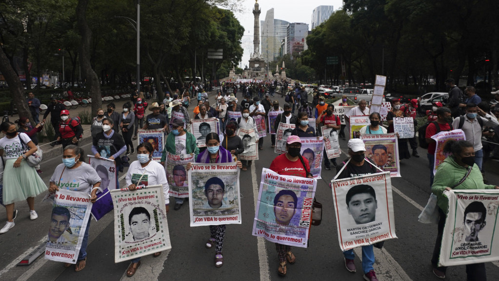 Roditelji 43 nestala studenta u Meksiku pozdravili hapšenje bivšeg tužioca  i priznanje da je reč o zločinu države