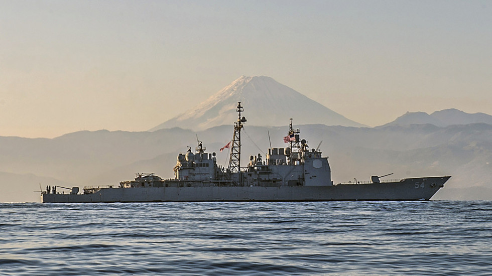 Američki ratni brodovi plove Tajvanskim moreuzom, kineska vojska "u stanju pripravnosti"