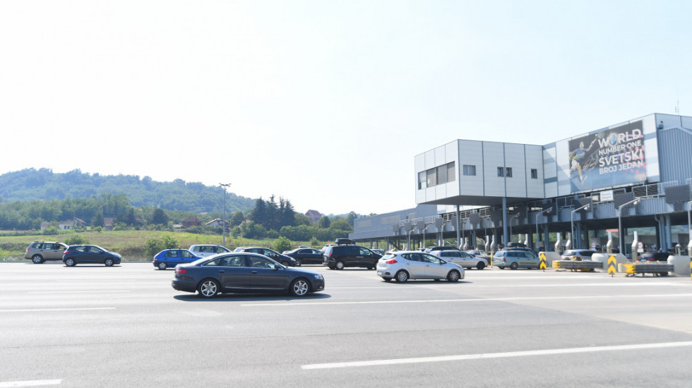 Produženi vikend na putevima Srbije: Kako bez čekanja proći naplatne stanice