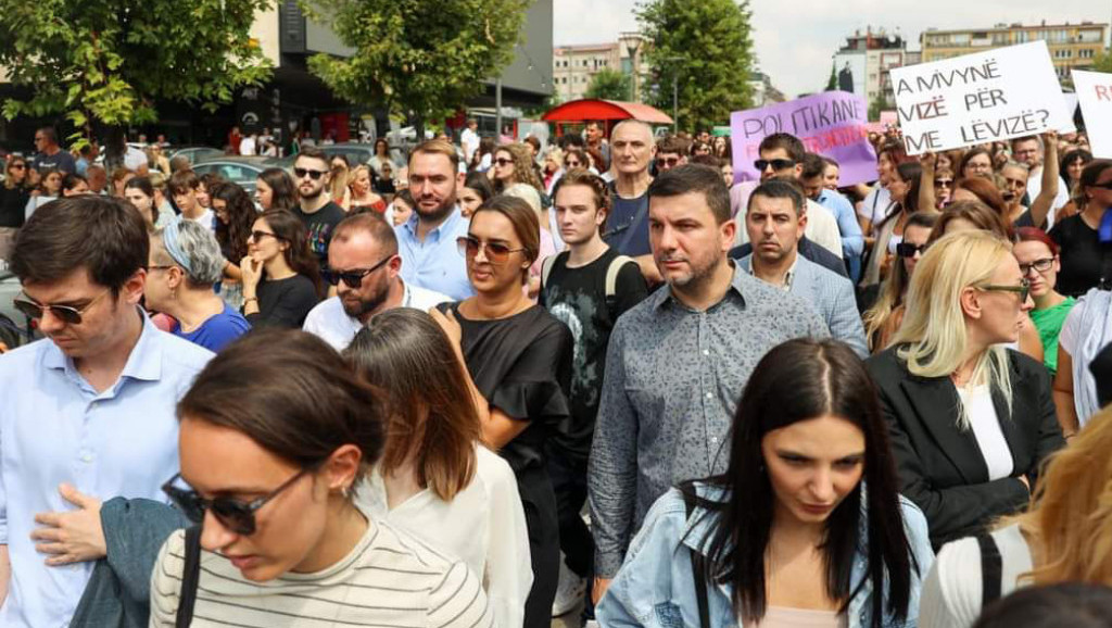 U Prištini održan protest protiv nasilja nad ženama nakon slučaja silovanja jedanastogodišnje devojčice