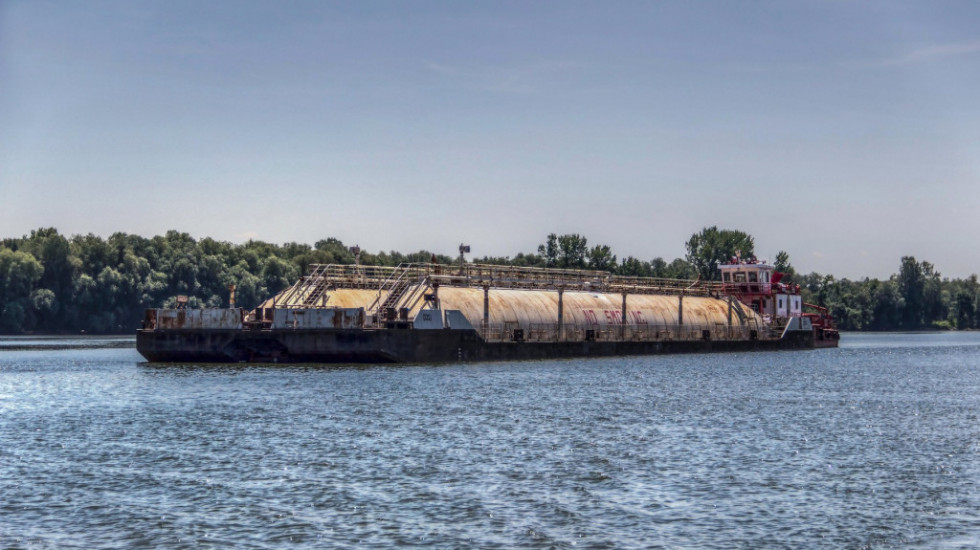 Brodovi sa srpskom robom i dalje nasukani na Dunavu: Srbija šalje Bugarskoj mehanizaciju za čišćenje plovnog puta
