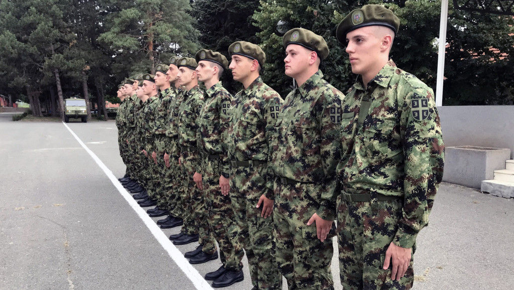 Nova generacija otpočela dobrovoljno služenje vojnog roka u centrima u Somboru, Valjevu i Leskovcu