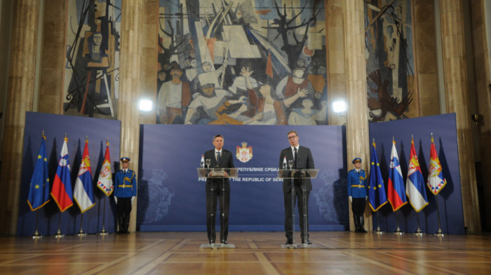 Vučić posle sastanka s Pahorom: Kako da objasnim narodu ako uvedemo sankcije Rusiji, stavite se nekad u naše cipele