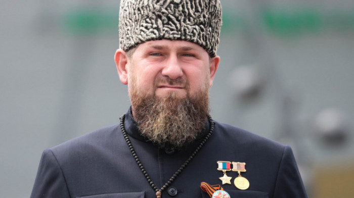 Kremlj: Smatramo da Kadirov nastavlja da vodi Čečeniju