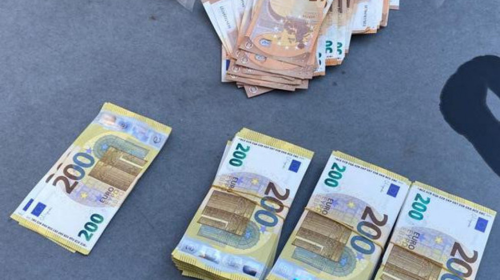 Na granici sa Rumunijom zaplenjeno 66.000 evra, novac bio sakriven u šupljinama automobila