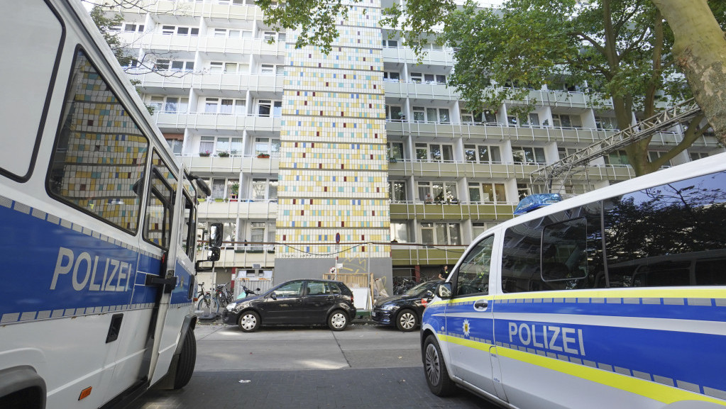 Policija u  Berlinu likvidirala muškarca koji je sekirom ubio ženu
