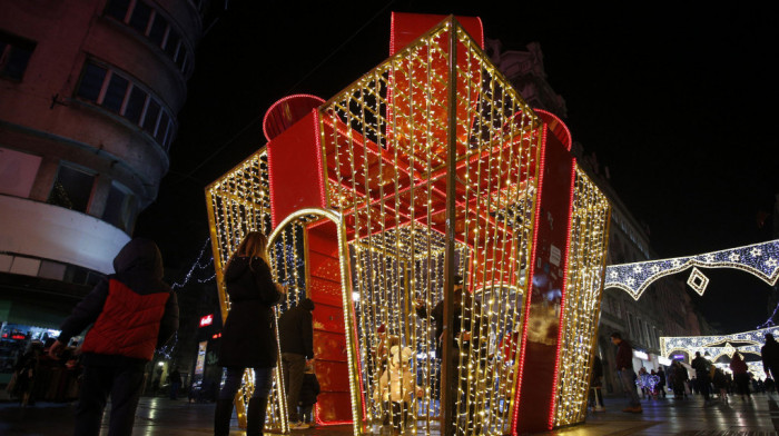 Novogodišnja rasveta u punom sjaju najverovatnije tek od decembra